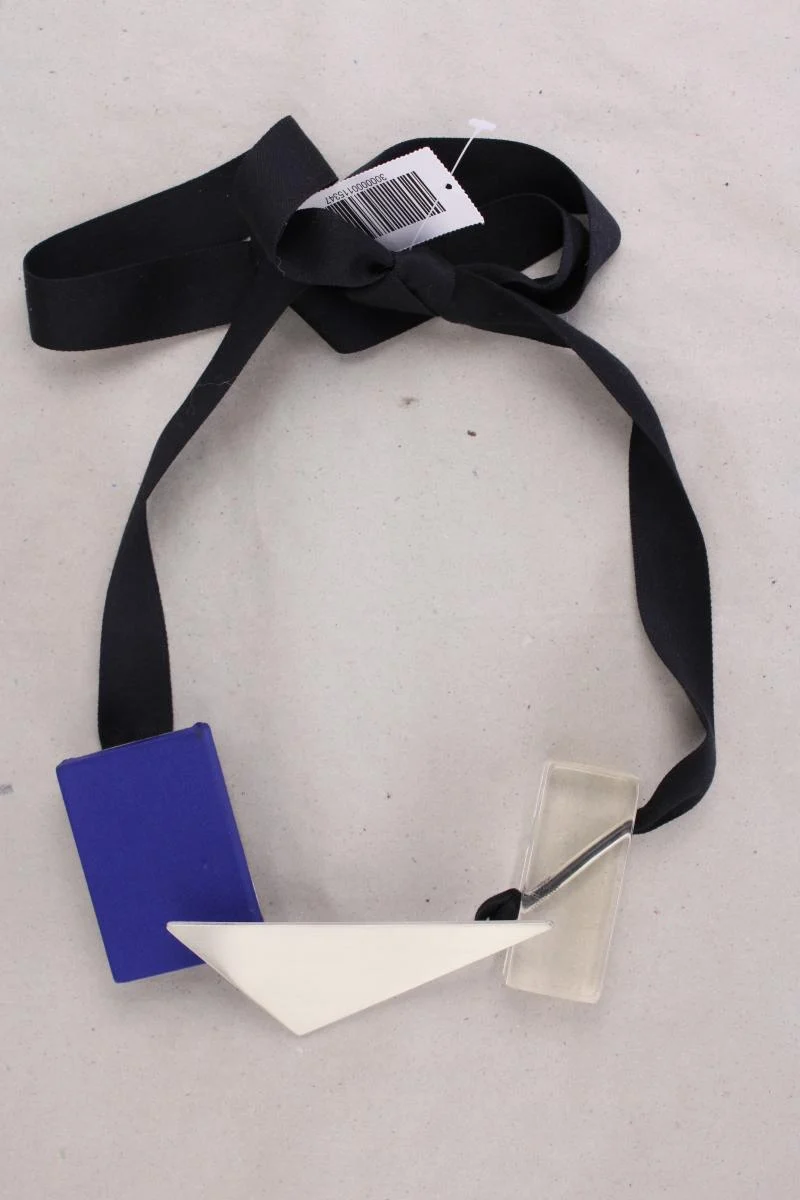 Second Hand Outfit Größe XXL mit Monki Langarmbluse in Gr. XXL und Halskette