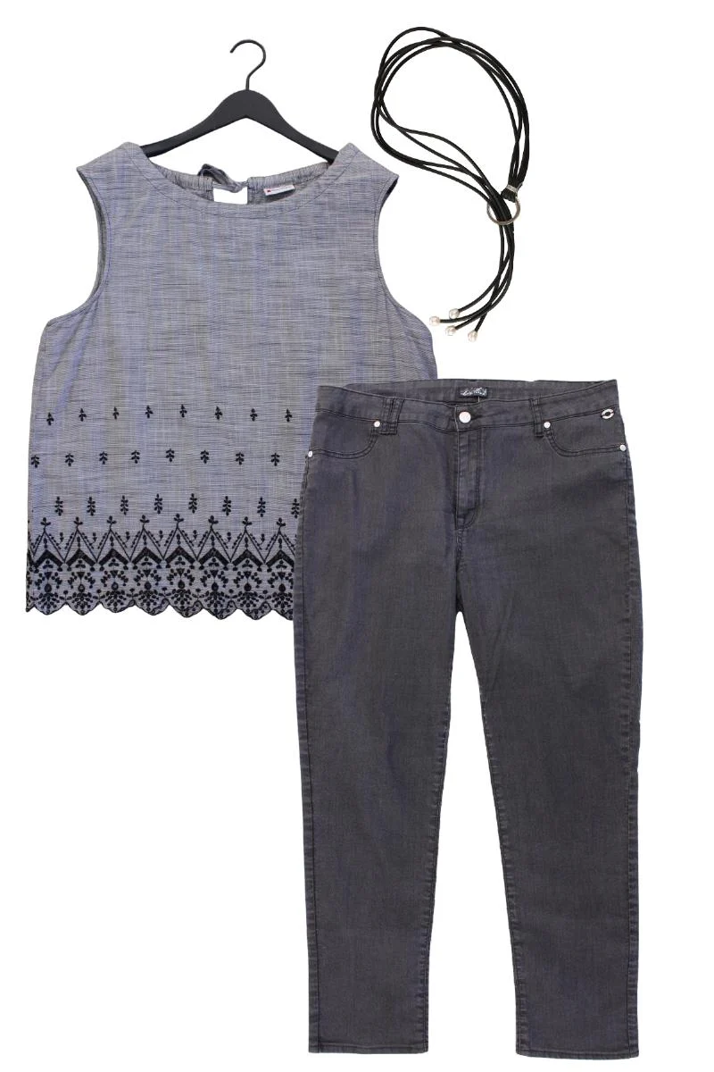 Second Hand Outfit Größe XL mit Street One Ärmellose Bluse in Gr. 46
