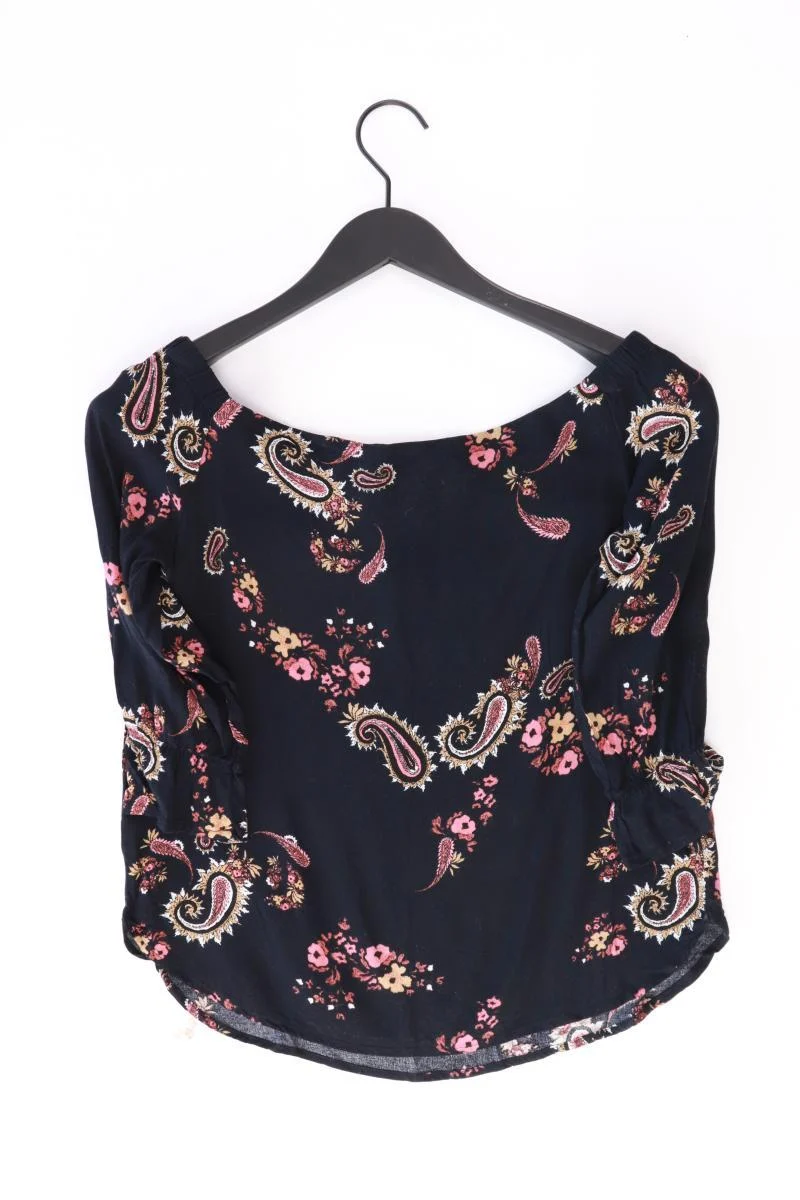 Second Hand Outfit Größe S mit Vero Moda Regular Bluse in Gr. S und Armband