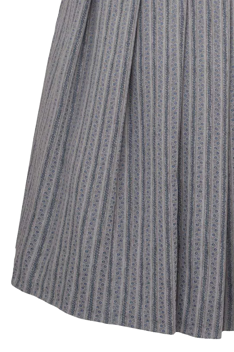 Midi-Dirndl hochgeschlossen