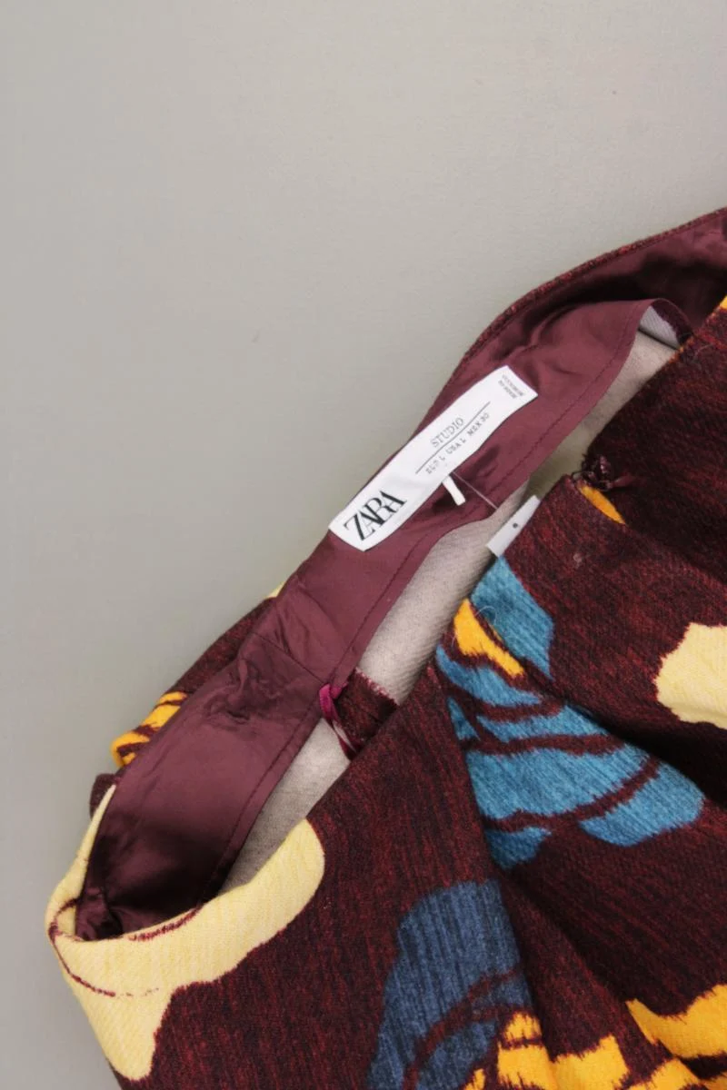 Zara Wollrock Gr. L mit Blumenmuster lila
