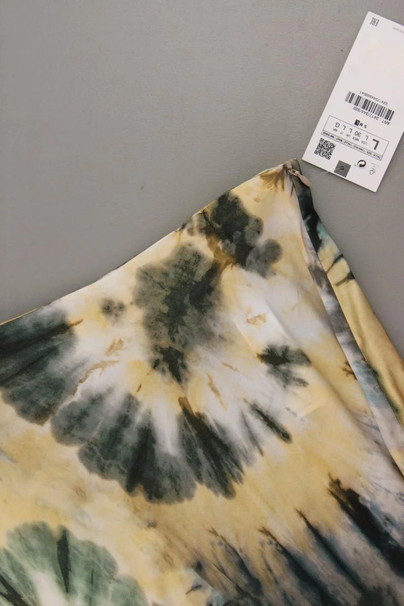 Zara Maxirock Gr. L mit Batikmuster neu mit Etikett mehrfarbig aus Viskose