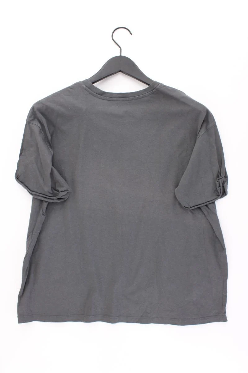 Second Hand Outfit Größe L mit Bershka Printshirt in Gr. L und Schmuck