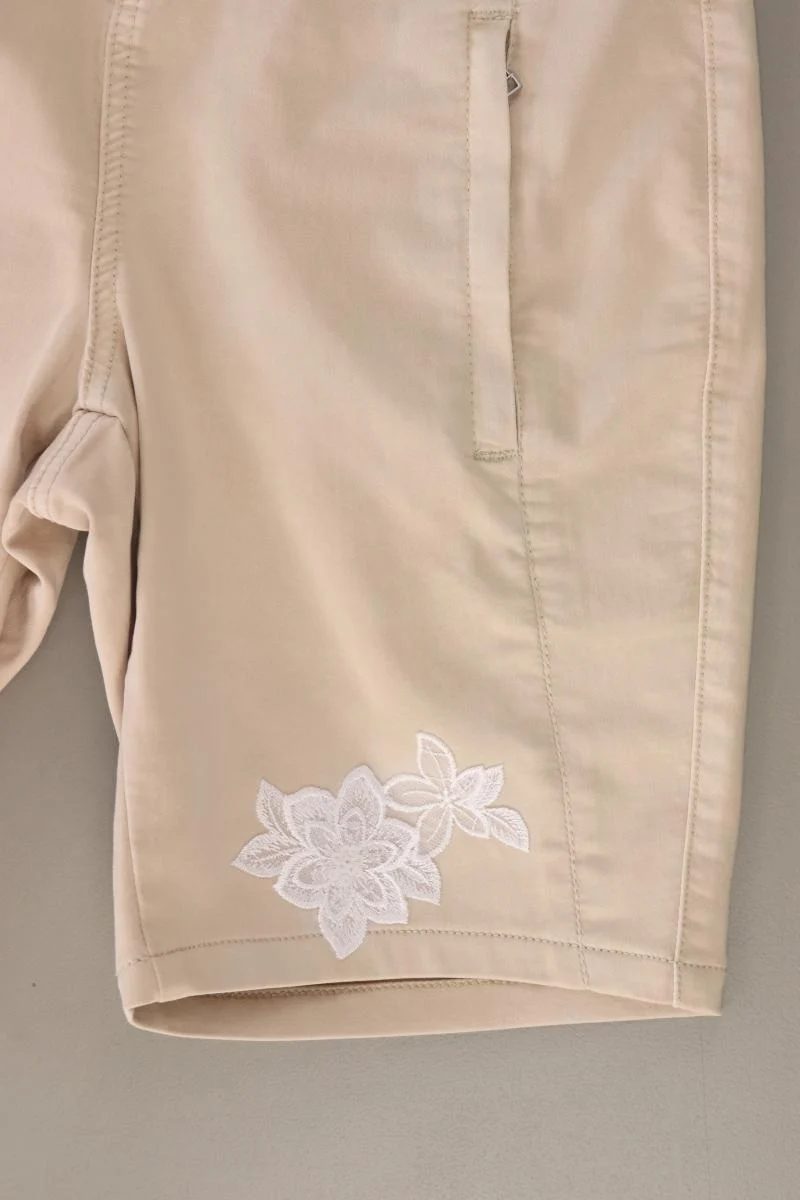Red Button Shorts Gr. 36 creme aus Baumwolle