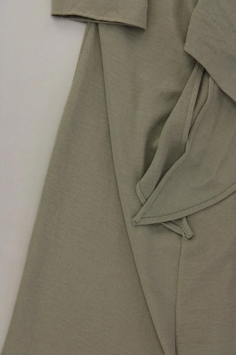 Zara Midikleid Gr. S neuwertig 3/4 Ärmel olivgrün aus Polyester