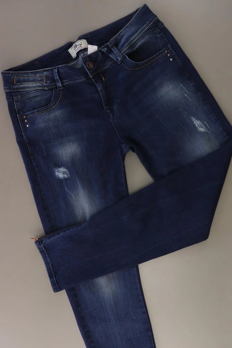 Second Hand Outfit Größe XXL mit Esprit Ärmellose Bluse in Gr. XXL und Tuch