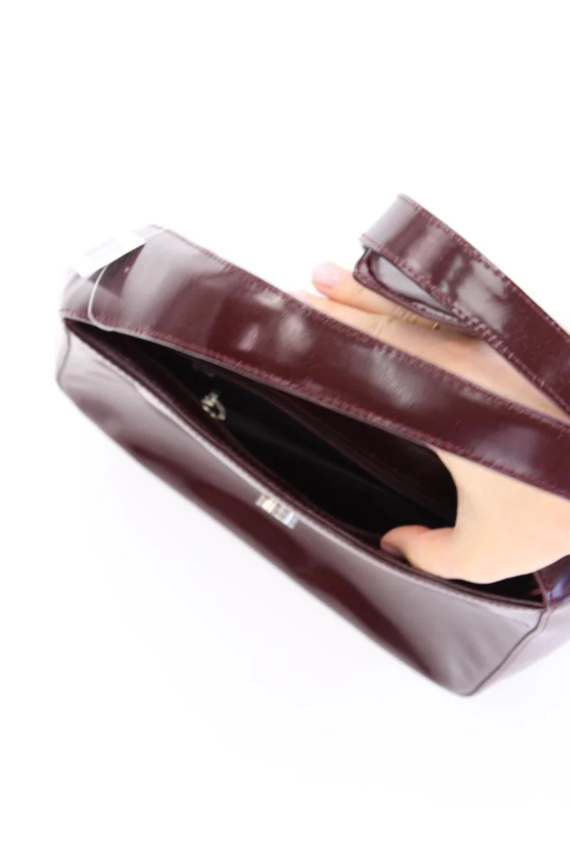Bree Schultertasche lila