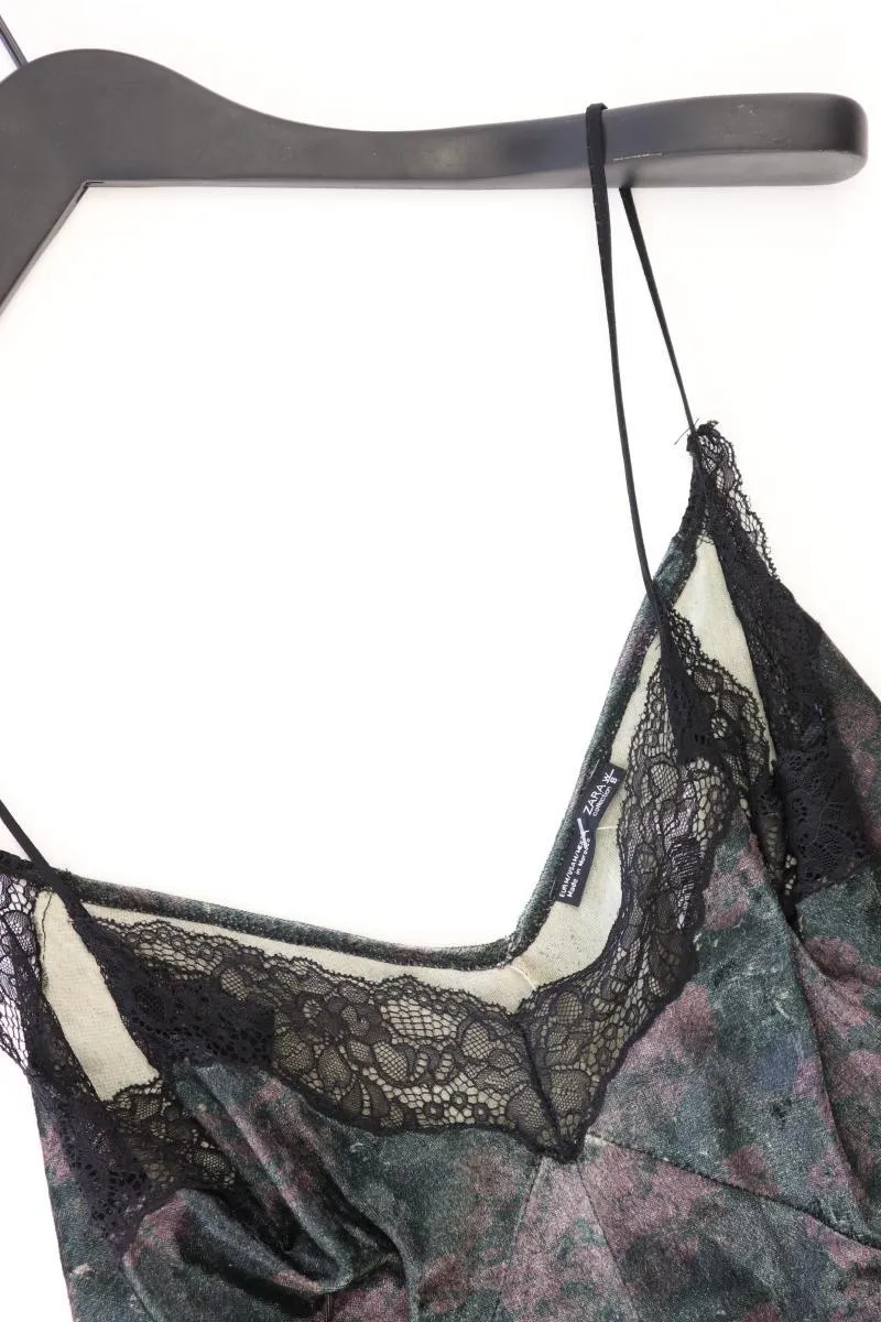 Second Hand Outfit Größe M mit Zara Camisole in Gr. M und Halskette