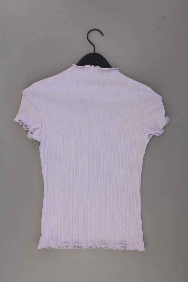 Second Hand Outfit Größe XS mit NA-KD T-Shirt in Gr. XS und Halskette
