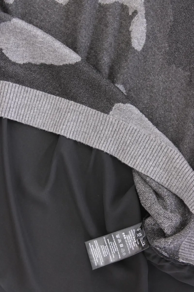 Le temps des cerises Feinstrickpullover Gr. XS camouflage grau aus Viskose