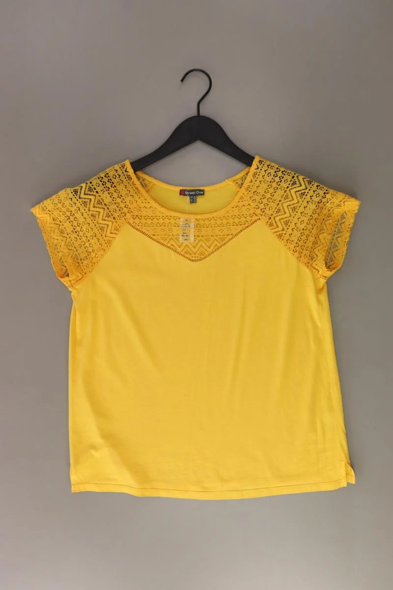 Second Hand Outfit Größe S mit Street One T-Shirt in Gr. 36 und Armband
