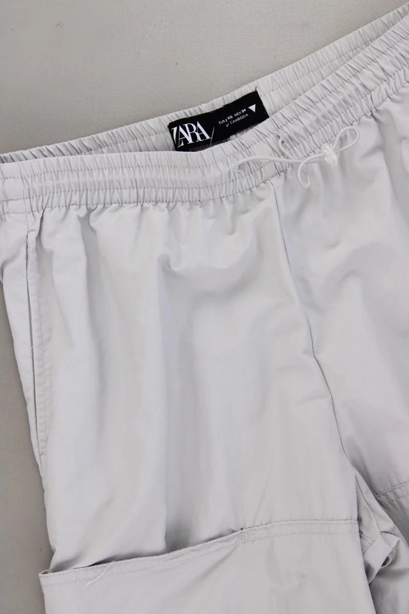 Zara Cargohose Gr. XS grau aus Polyamid