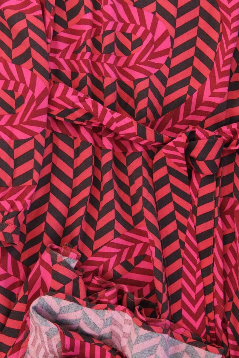 Smith & Soul Langarmkleid Gr. 40 geometrisches Muster mit Gürtel rot