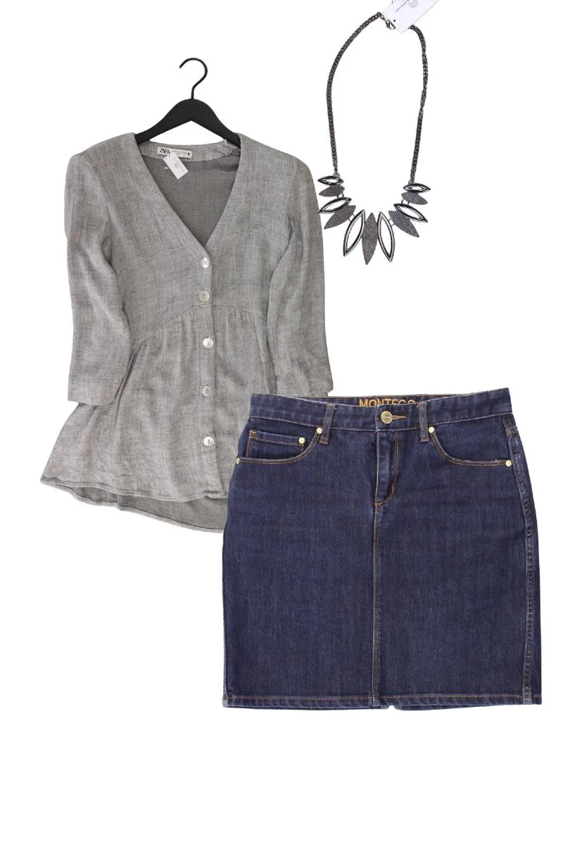 Second Hand Outfit Größe S mit Zara Regular Bluse in Gr. S und Halskette