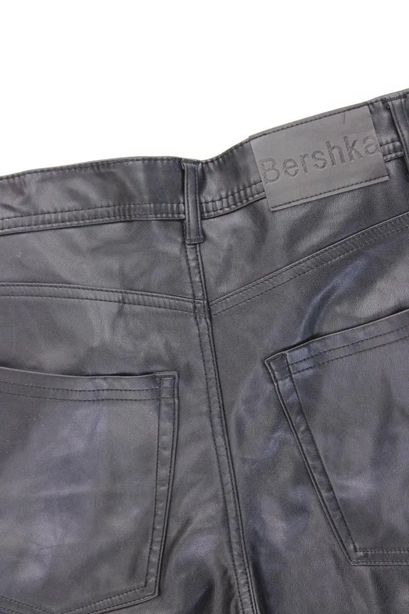 Bershka Kunstlederhose Gr. M schwarz aus Polyurethan