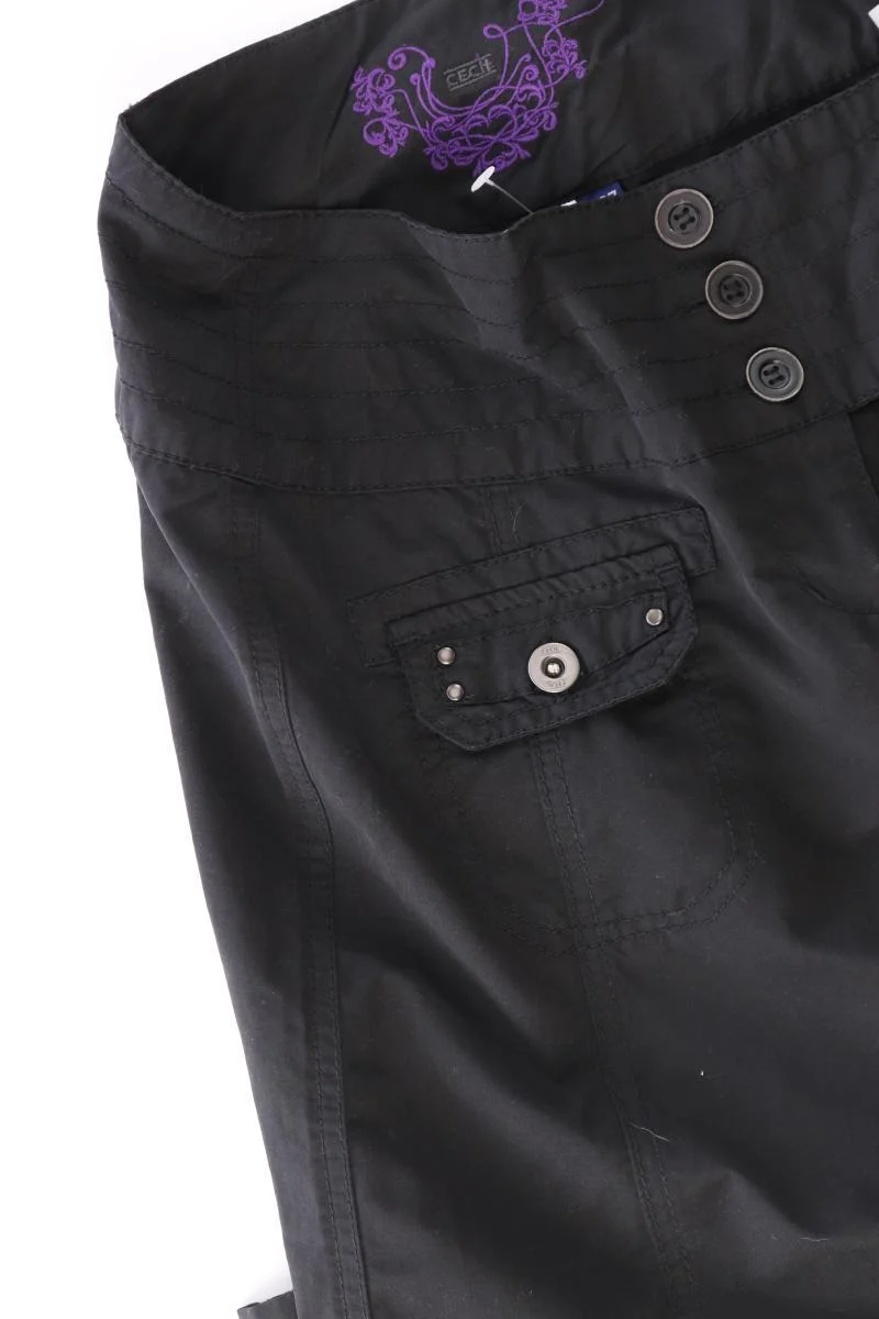 Second Hand Outfit Größe S mit More&More Spitzenbluse in Gr. 36 und Halskette