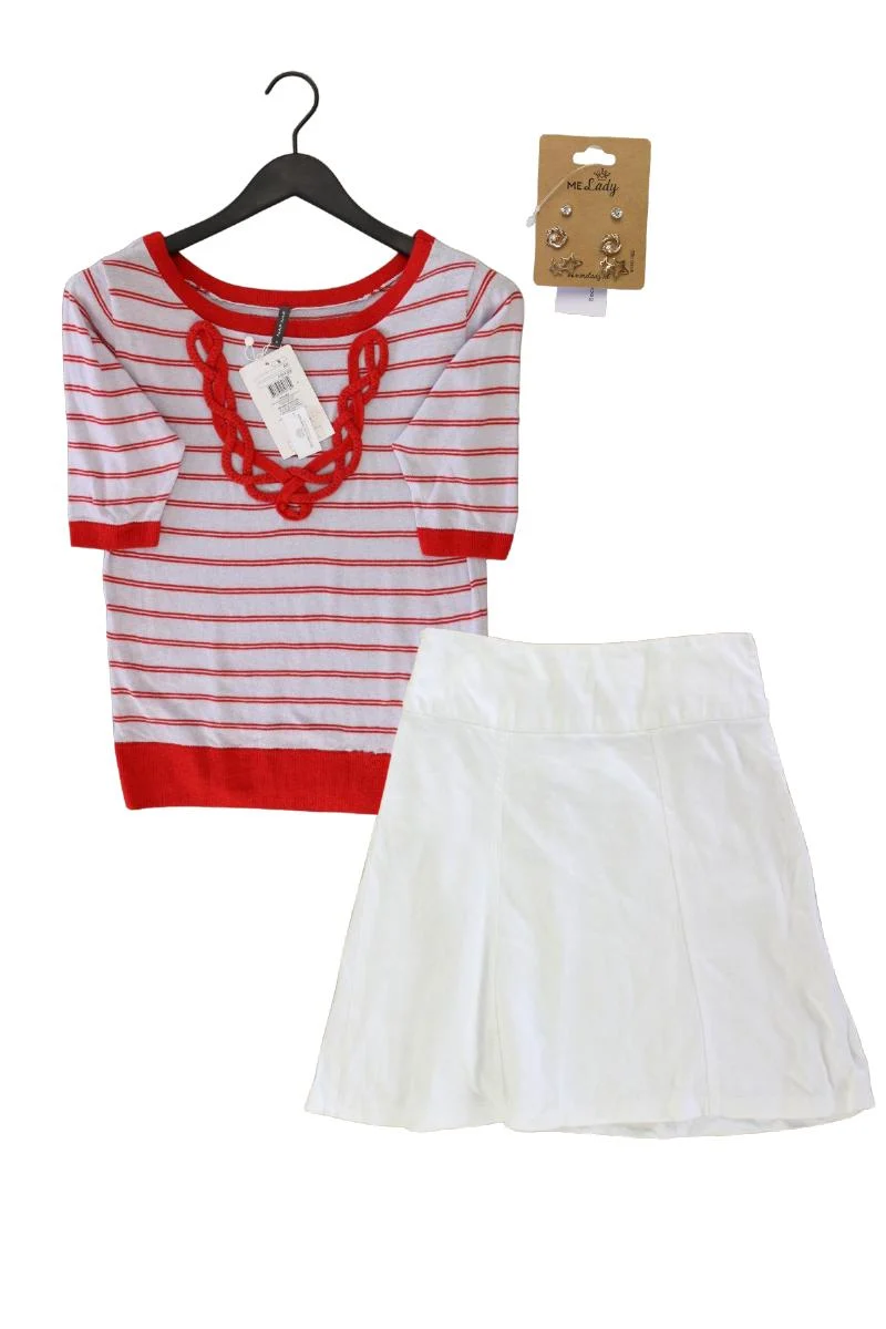Second Hand Outfit Größe S mit NAF NAF Ringelshirt in Gr. S und Accessoire