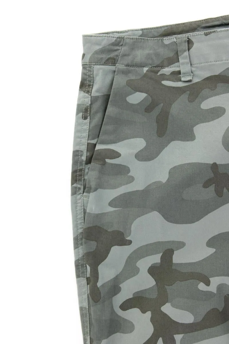 GAP Chinohose Gr. US 8 (M) camouflage olivgrün aus Baumwolle