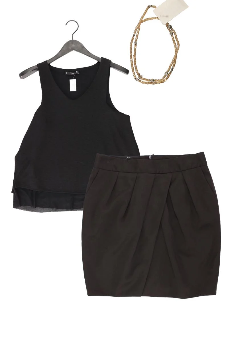 Second Hand Outfit Größe M mit Mango Trägertop in Gr. M und Schmuck