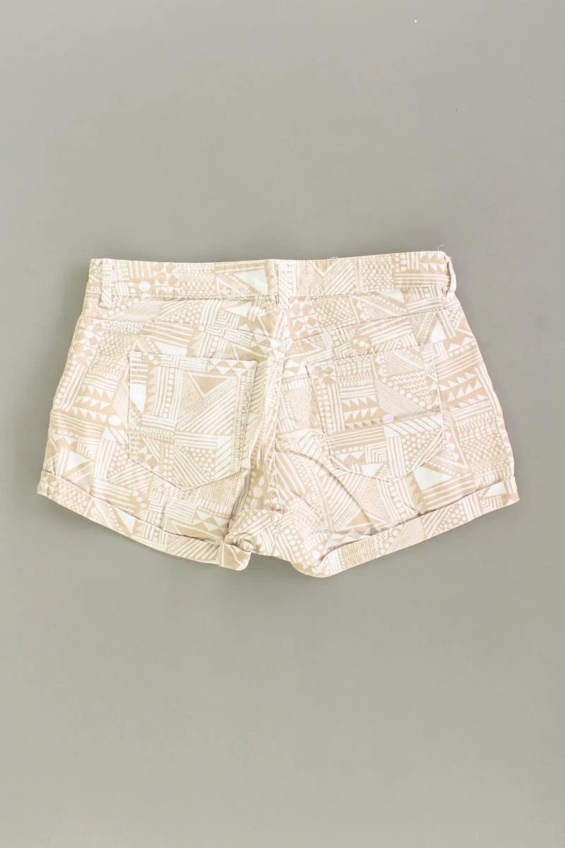 Second Hand Outfit Größe S mit Spaghetti-Top in Gr. S, H&M Hotpants in Gr. 36