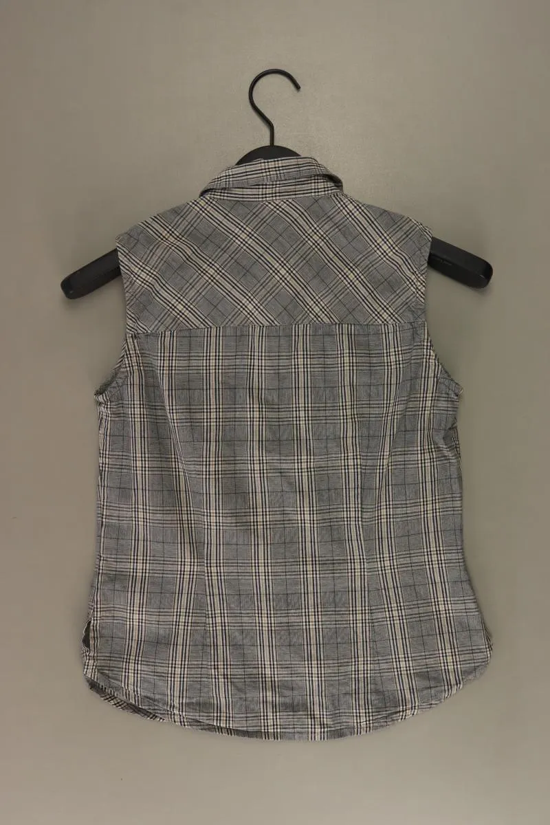 Second Hand Outfit Größe S mit s.Oliver Karobluse in Gr. 36 und Halskette