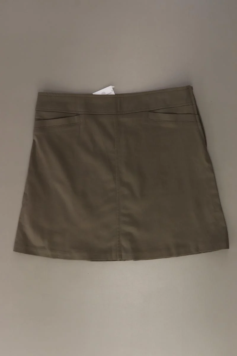 Second Hand Outfit Größe XS mit Cream Rüschentop in Gr. 34, Rock in Gr. 34