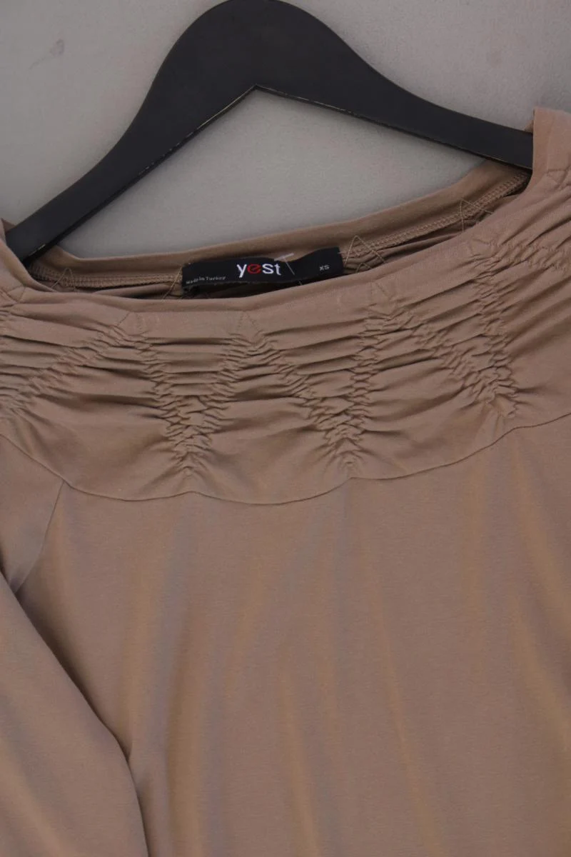 Second Hand Outfit Größe XS mit yest Longsleeve-Shirt in Gr. XS und Halskette