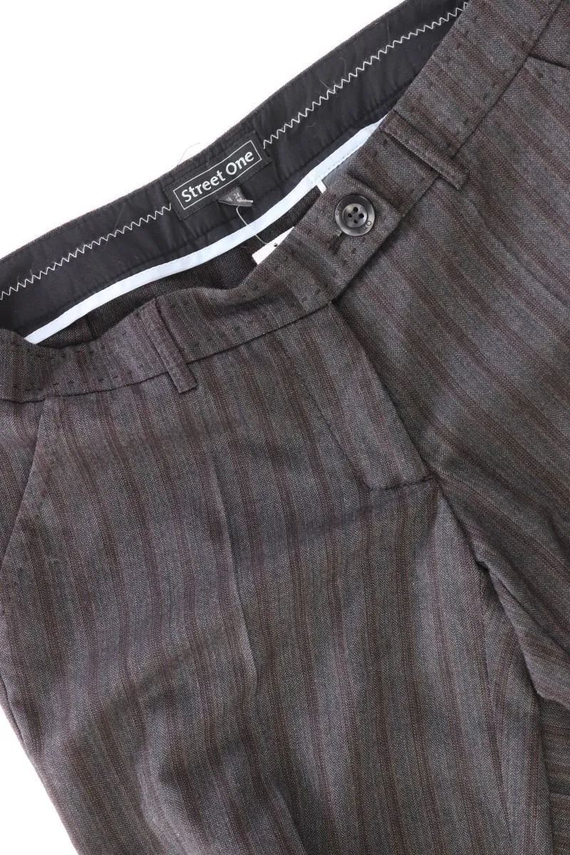 Second Hand Outfit Größe XS mit yest Longsleeve-Shirt in Gr. XS und Halskette