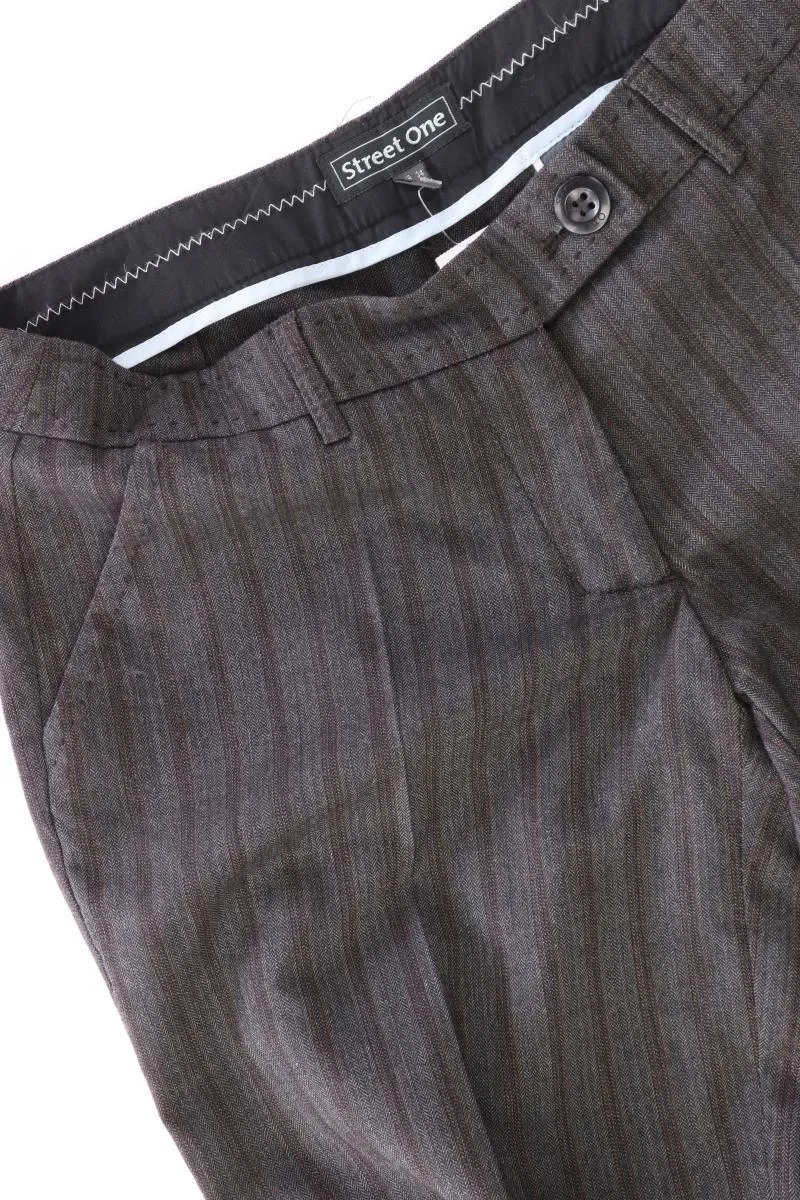 Second Hand Outfit Größe XS mit yest Longsleeve-Shirt in Gr. XS und Halskette