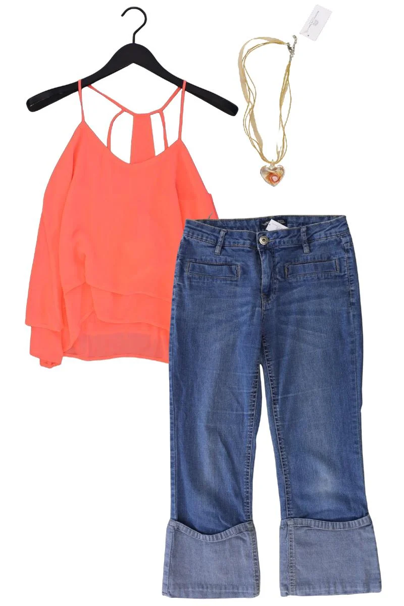 Second Hand Outfit Größe M mit Bershka Spaghetti-Top in Gr. M und Halskette