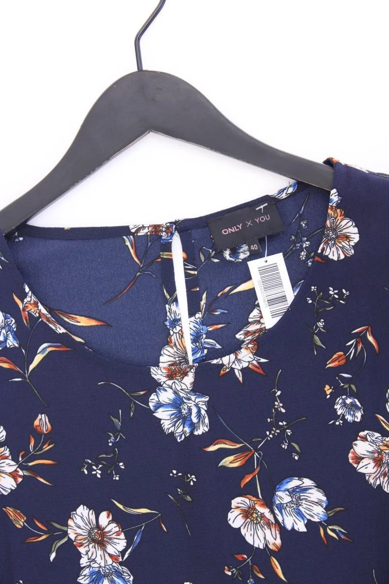 Second Hand Outfit Größe M mit Only Classic Bluse in Gr. 40 und Armband