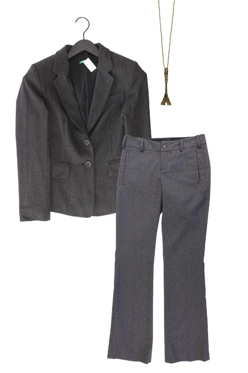 Second Hand Outfit Größe XS, WE Fashion Stoffhose in Gr. 32 und Halskette