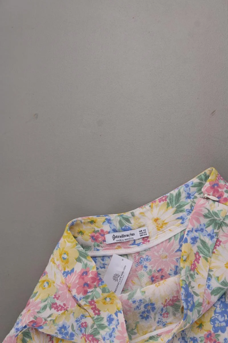 Stradivarius Skort Gr. XS mit Blumenmuster mehrfarbig