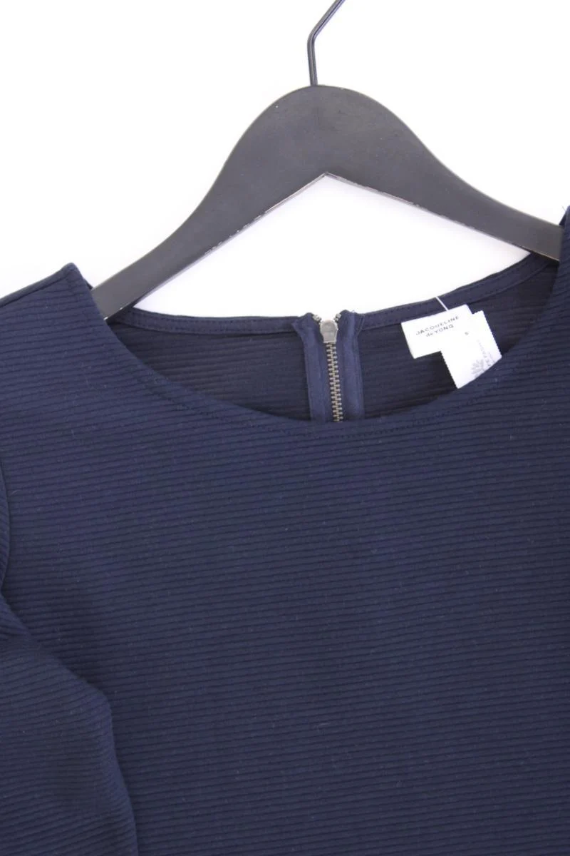 Second Hand Outfit Größe S mit Jacqueline de Yong Feinstrickpullover in Gr. S