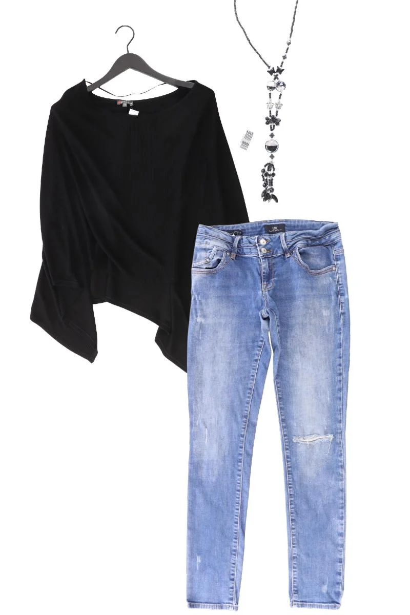 Second Hand Outfit Größe L mit Street One Poncho in Gr. OneSize und Halskette