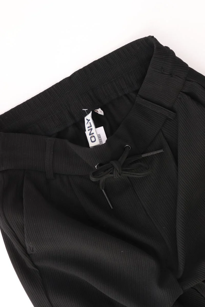 Only Stoffhose Gr. S/L30 neuwertig schwarz aus Polyester