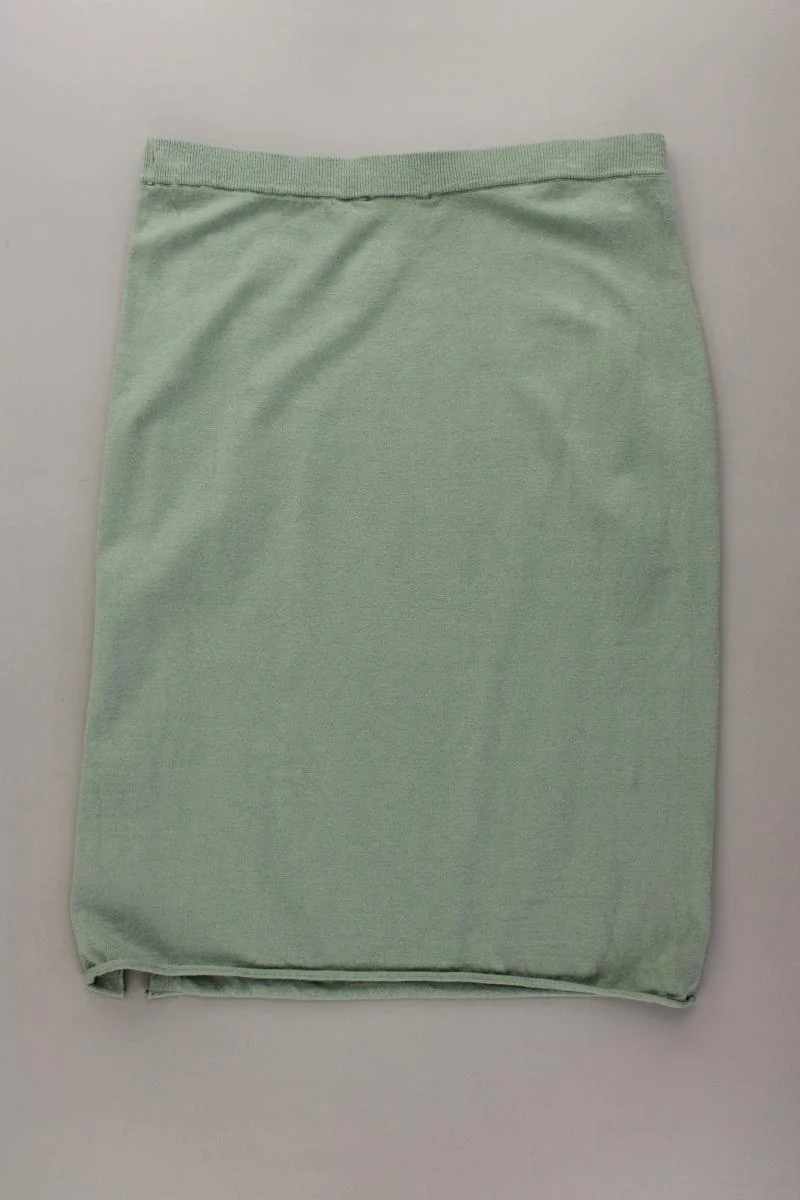 Second Hand Outfit Größe M mit Seidenbluse in Gr. 38 und Halskette