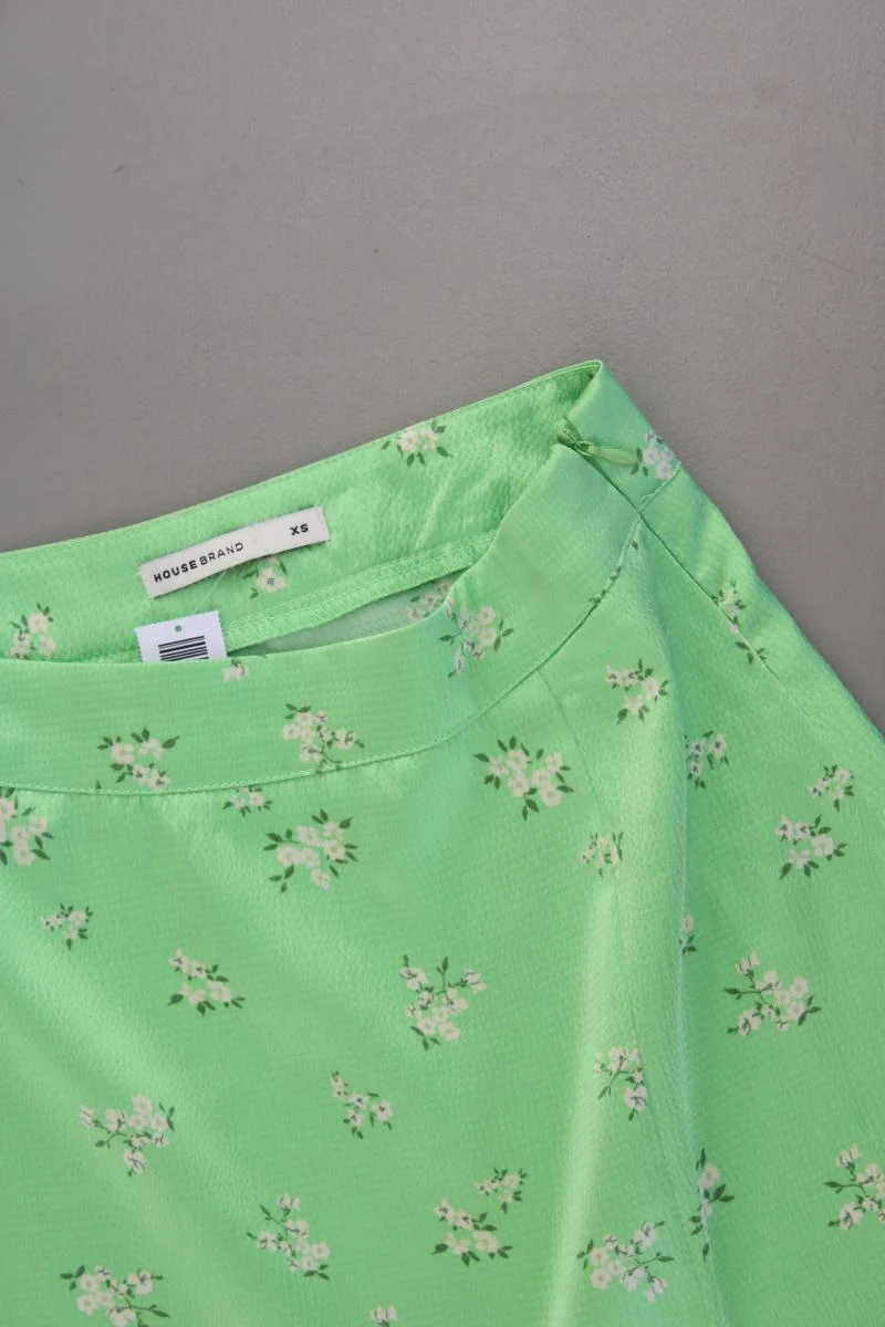 House Brand Minirock Gr. XS mit Blumenmuster grün aus Polyester